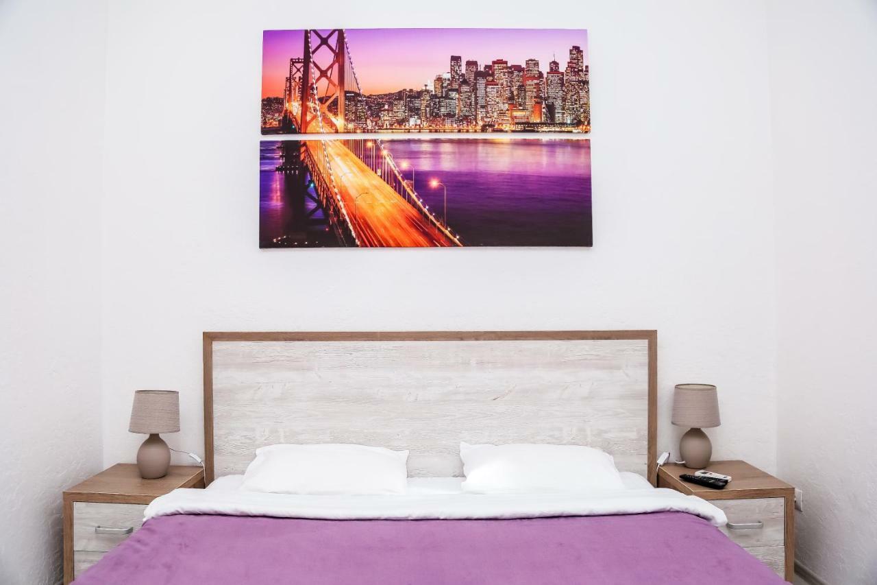 Square Apartments Odessa Dış mekan fotoğraf